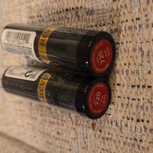 REVLON BRAND WOMEN'S SUPER LUSTROUS LIPSTICK BUNDLE OF 2 - Picture 2 of 7